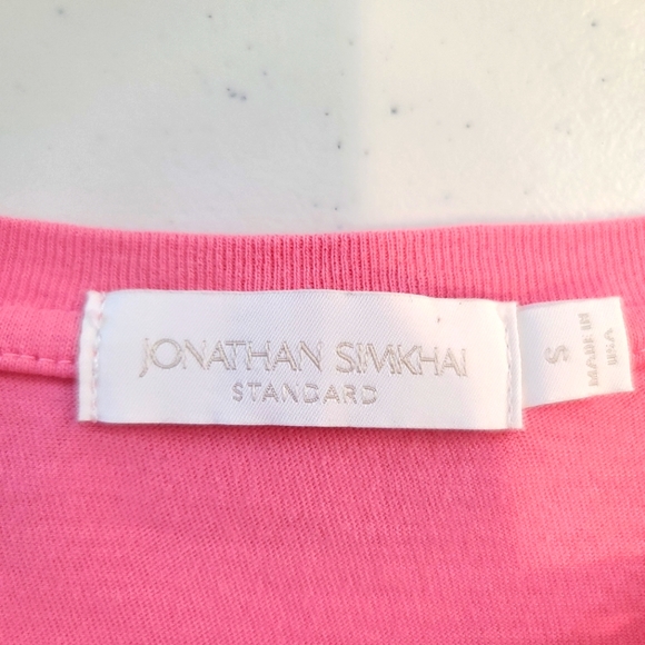JONATHAN SIMKHAI STANDARD Kyler Shoulder Pad Organic Cotton Tee in Pink - Picture 5 of 8